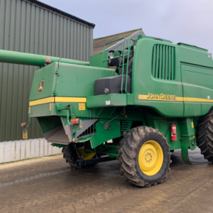 John Deere C670i Combine Harvester